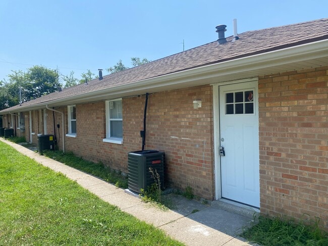 Building Photo - 220-226 S Smithville Rd