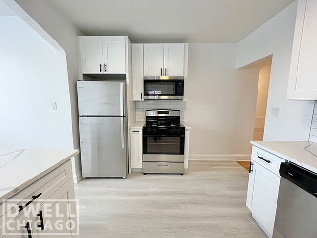 Building Photo - 5800 N Richmond St