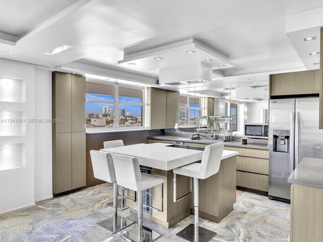 Building Photo - 401 Ocean Dr