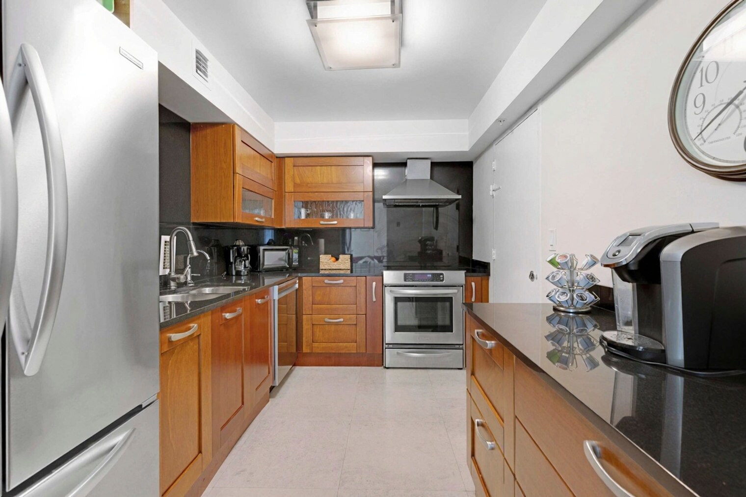 Building Photo - 3901 S Ocean Dr