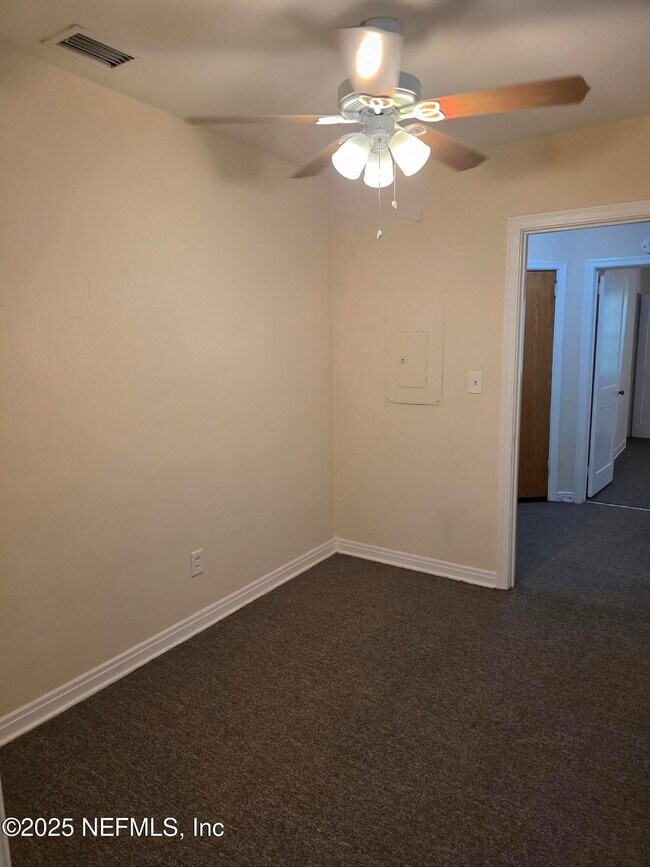 Building Photo - 2849 Herschel St