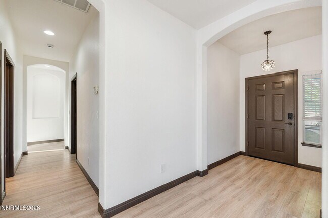 Building Photo - 10235 Lucente Way