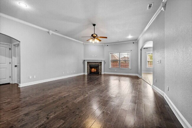 Building Photo - 4301 SW Beech Ln