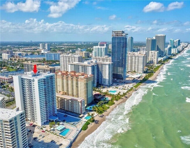 Building Photo - 3140 S Ocean Dr