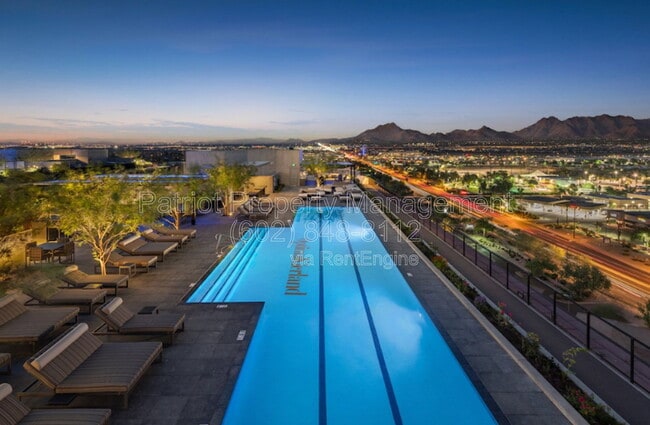 Building Photo - 7120 E Kierland Blvd