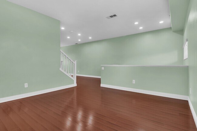 Building Photo - 26090 Stonehaven Dr