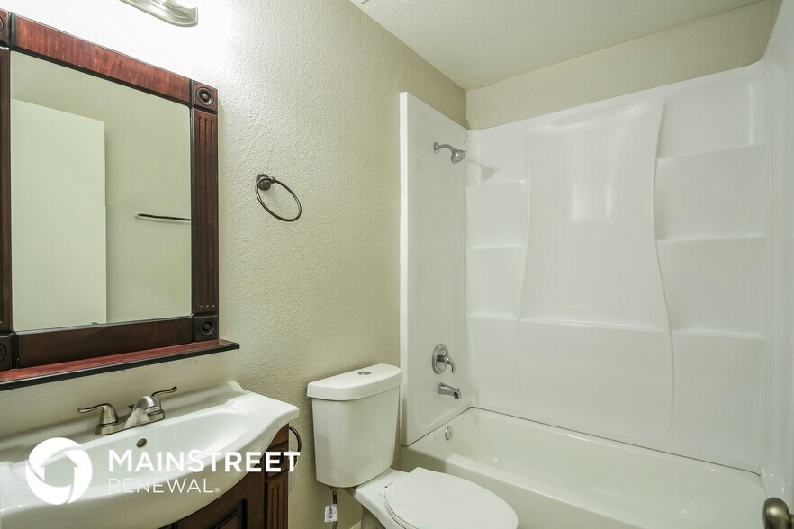 Building Photo - 3424 W Lone Cactus Dr