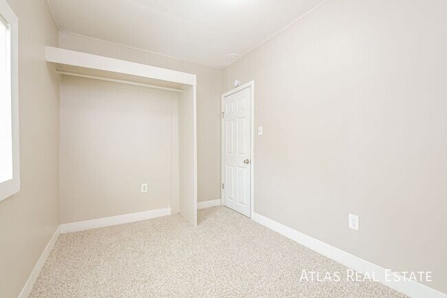 Building Photo - 7400 Leyden St