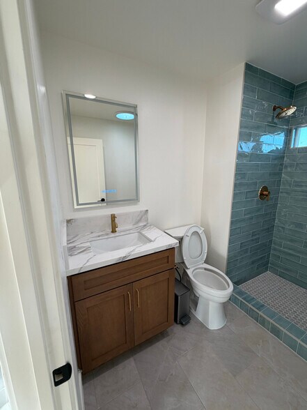 Building Photo - 3130 38th St