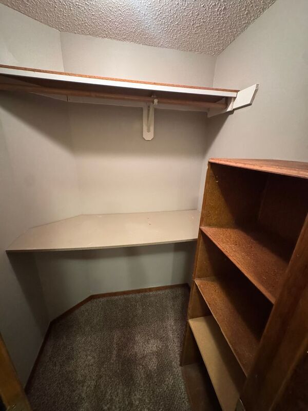 Building Photo - 296 Streamside Ct