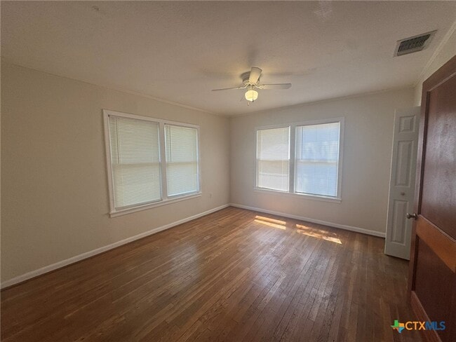 Building Photo - 809 Leissner St