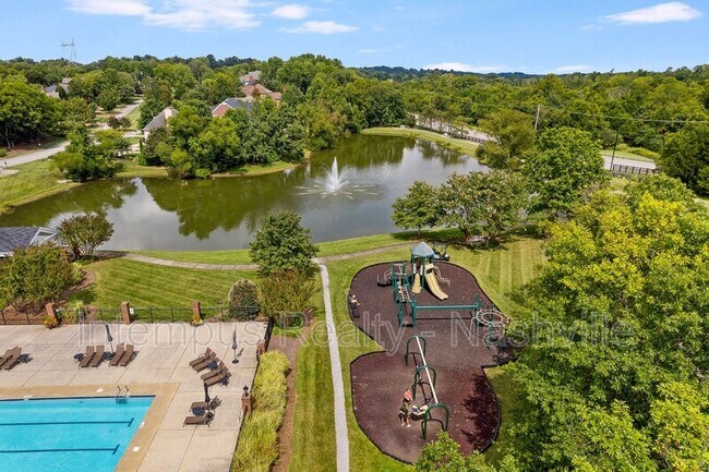 Building Photo - 7 Crooked Stick Ln