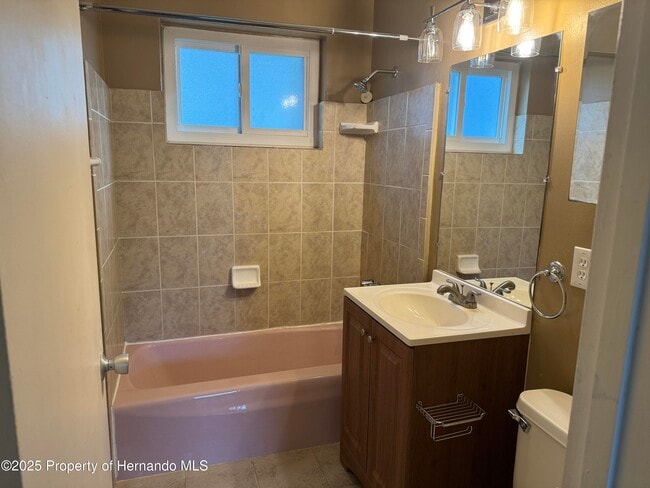 Building Photo - 6315 Treehaven Dr