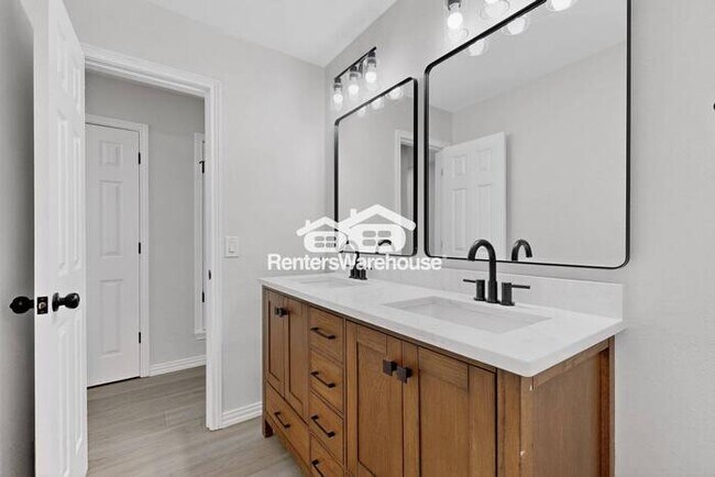 Building Photo - Completely Refreshed Plano Home Ready for ...