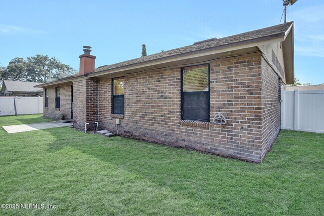 Building Photo - 7869 Jeff Dr