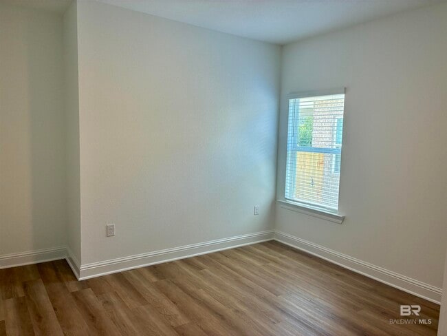 Building Photo - 130 Millet Ave