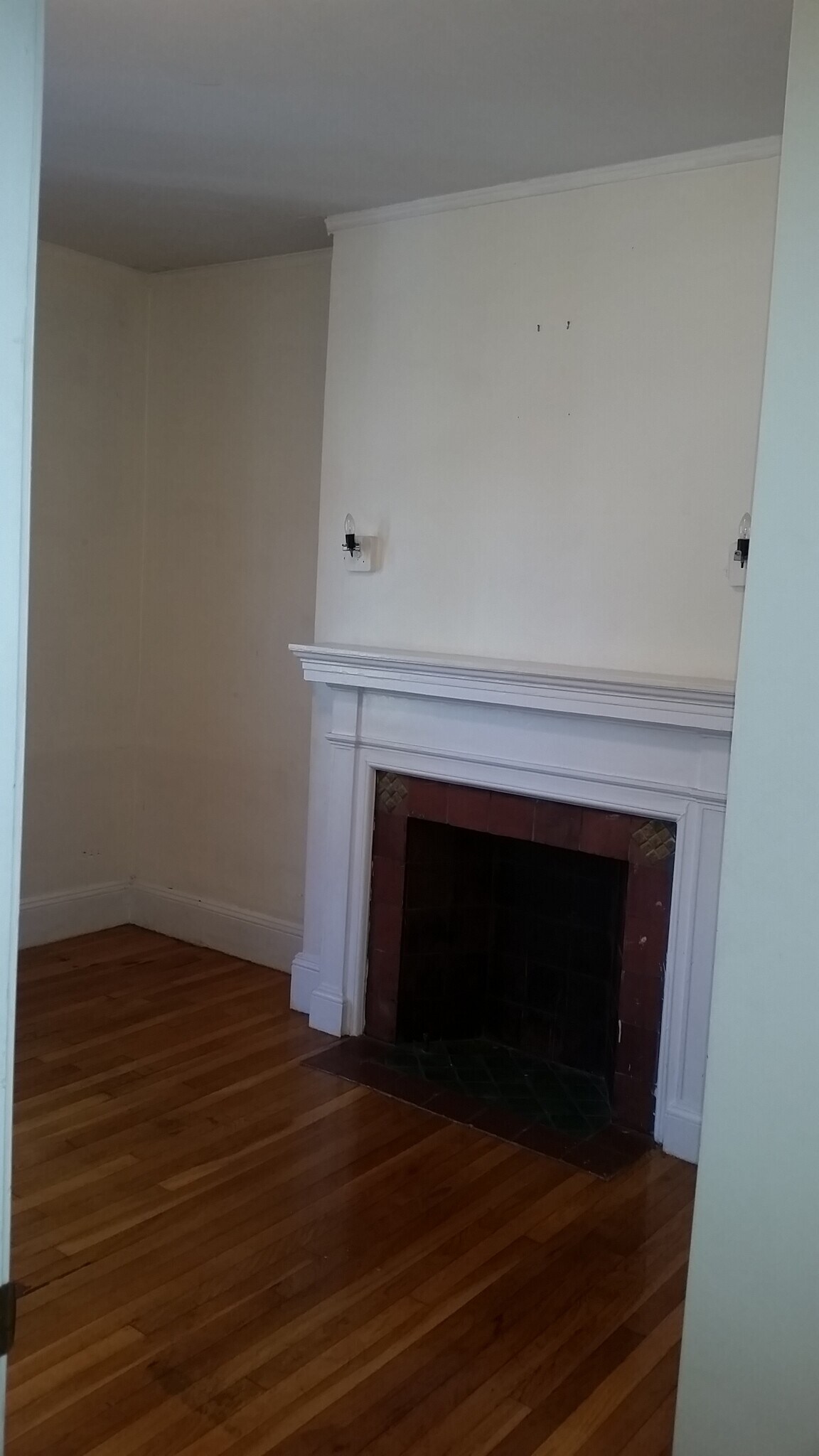 Building Photo - 60 Egmont St