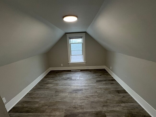 Building Photo - Beautiful 4 Bedroom  House