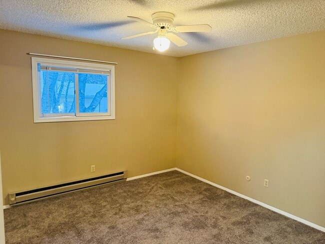 Building Photo - West End 4/2 - Amazing Location