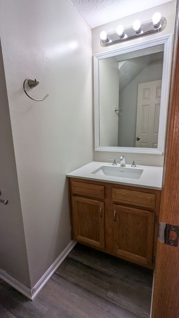 Building Photo - MN Cedar Village (873)
