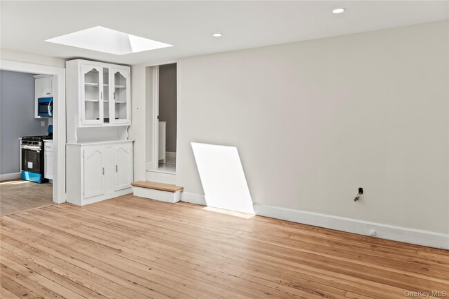 Building Photo - 51 Spring St