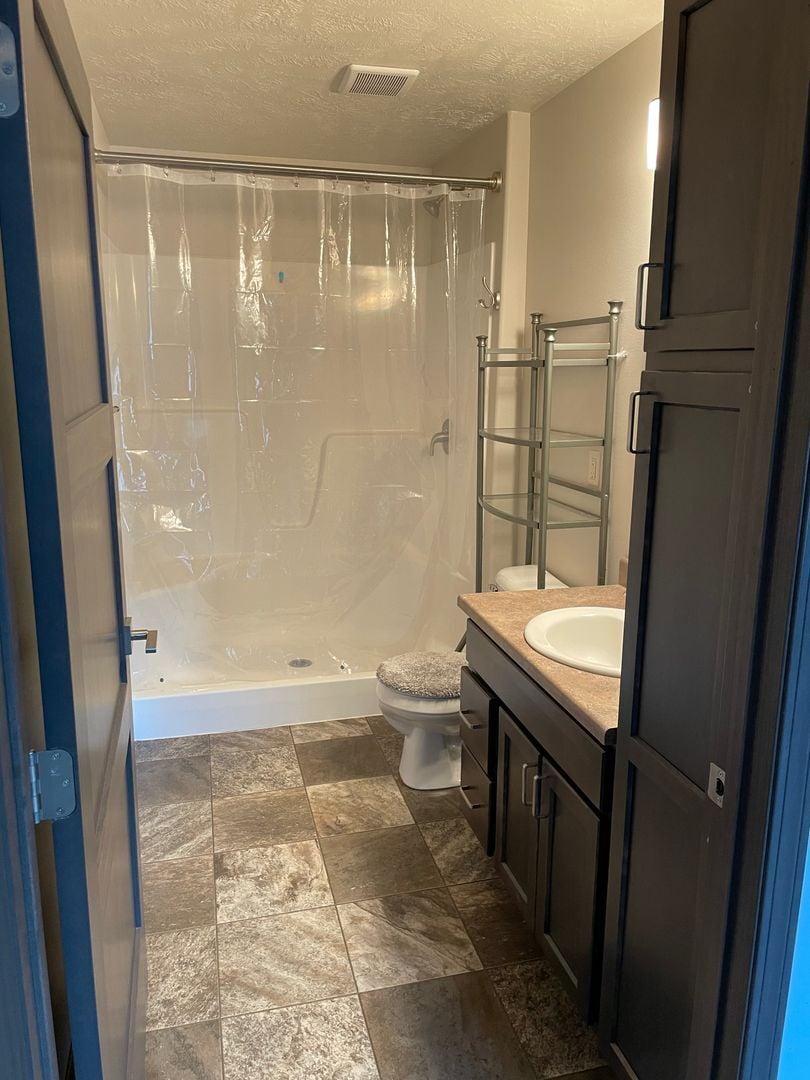 Building Photo - 5703 S Plainside Pl