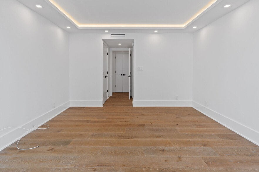 2 Custom Closets in Guest Bedroom - 4020 Galt Ocean Dr