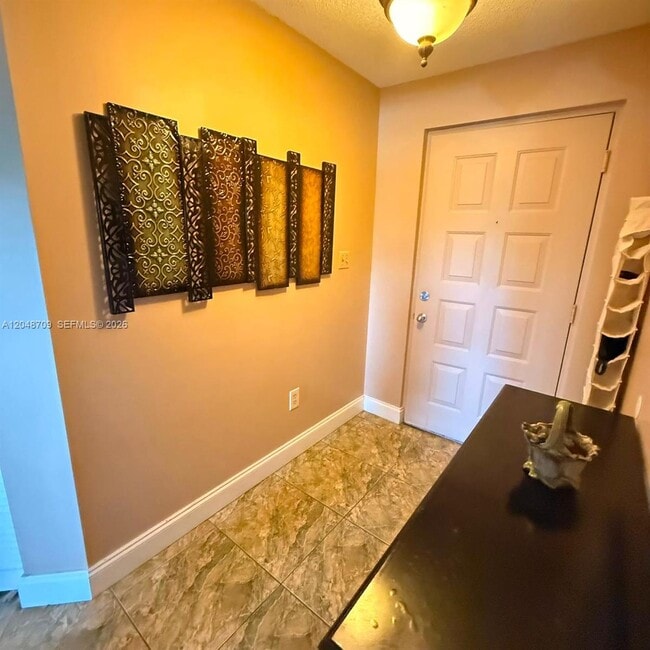 Building Photo - 17801 N Bay Rd