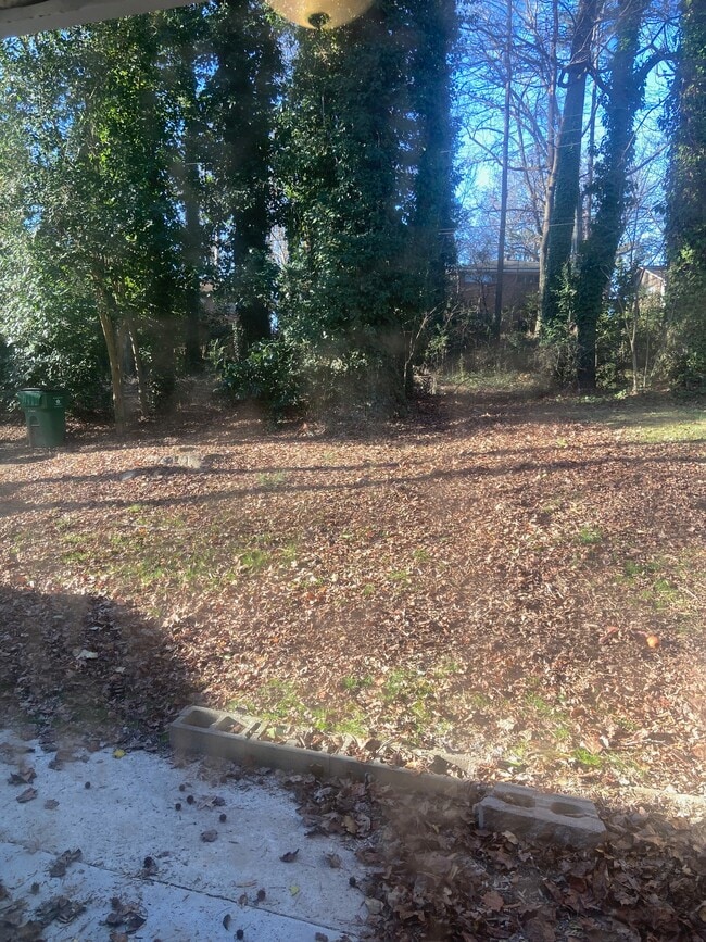 Building Photo - 526 Blendwood Dr