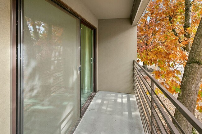 Building Photo - 1Bd/1Ba Seattle Condo
