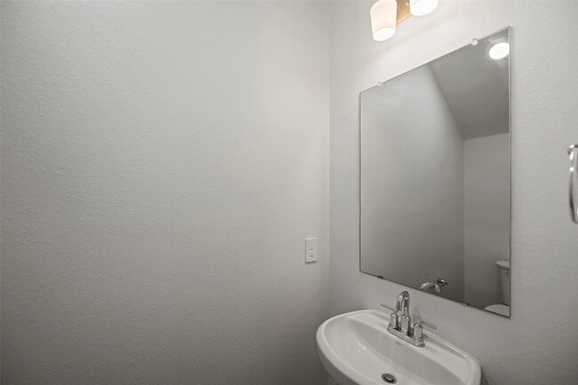 Building Photo - 10603 Whitejacket