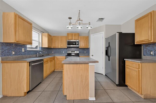 Building Photo - 13636 Merseyside Dr