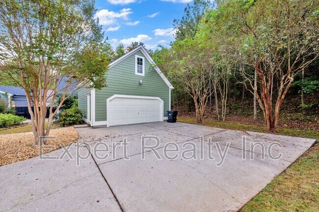 Building Photo - 6285 S Clubview Cir