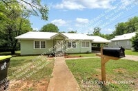 Building Photo - 412 N Nashville Ave