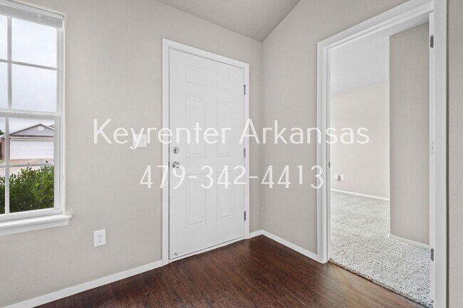 Building Photo - Gorgeous 4 bedroom home!