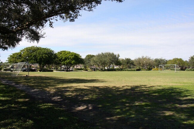 Building Photo - 1084 Golden Cane Dr