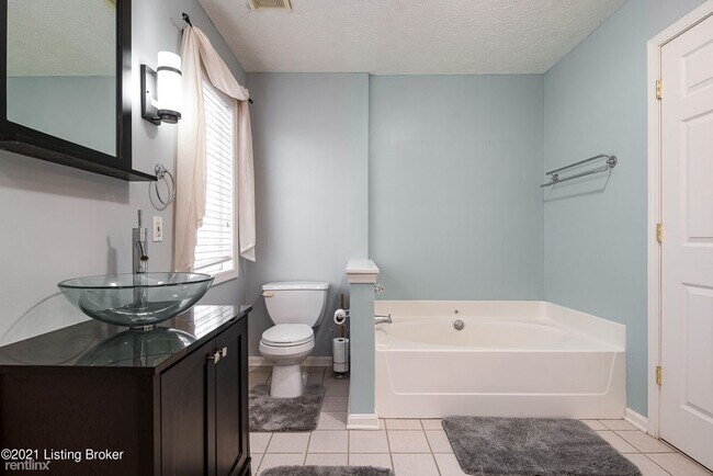 Building Photo - 3 br, 3 bath House - 1206 Beckley Hills Ct