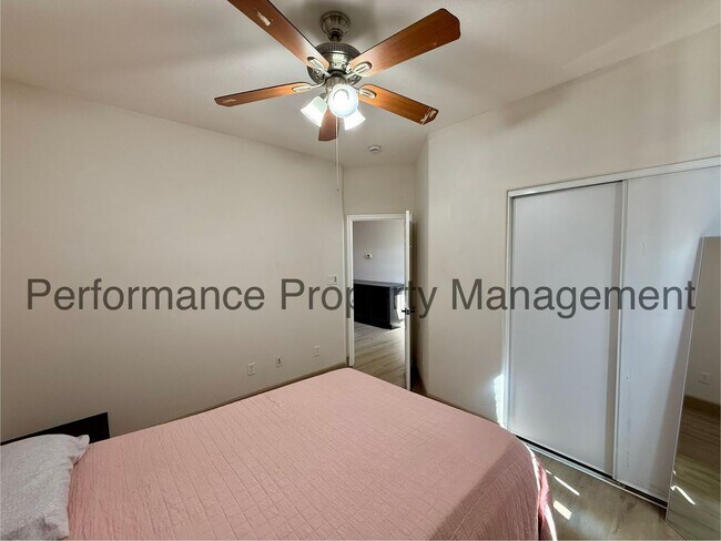 Building Photo - 6107 Shasta Daisy Way