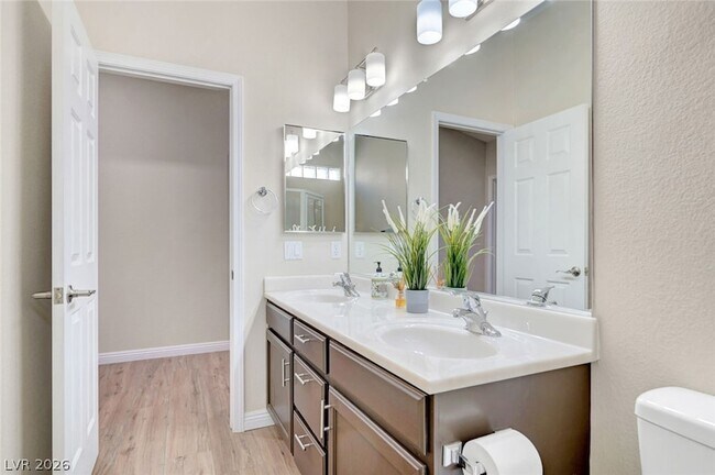 Building Photo - 904 Swift Bear St