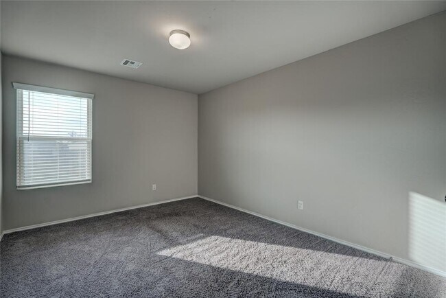 Building Photo - 10620 SW 23rd Ter