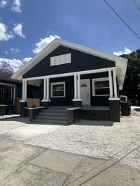 Building Photo - 915 E 20th Ave