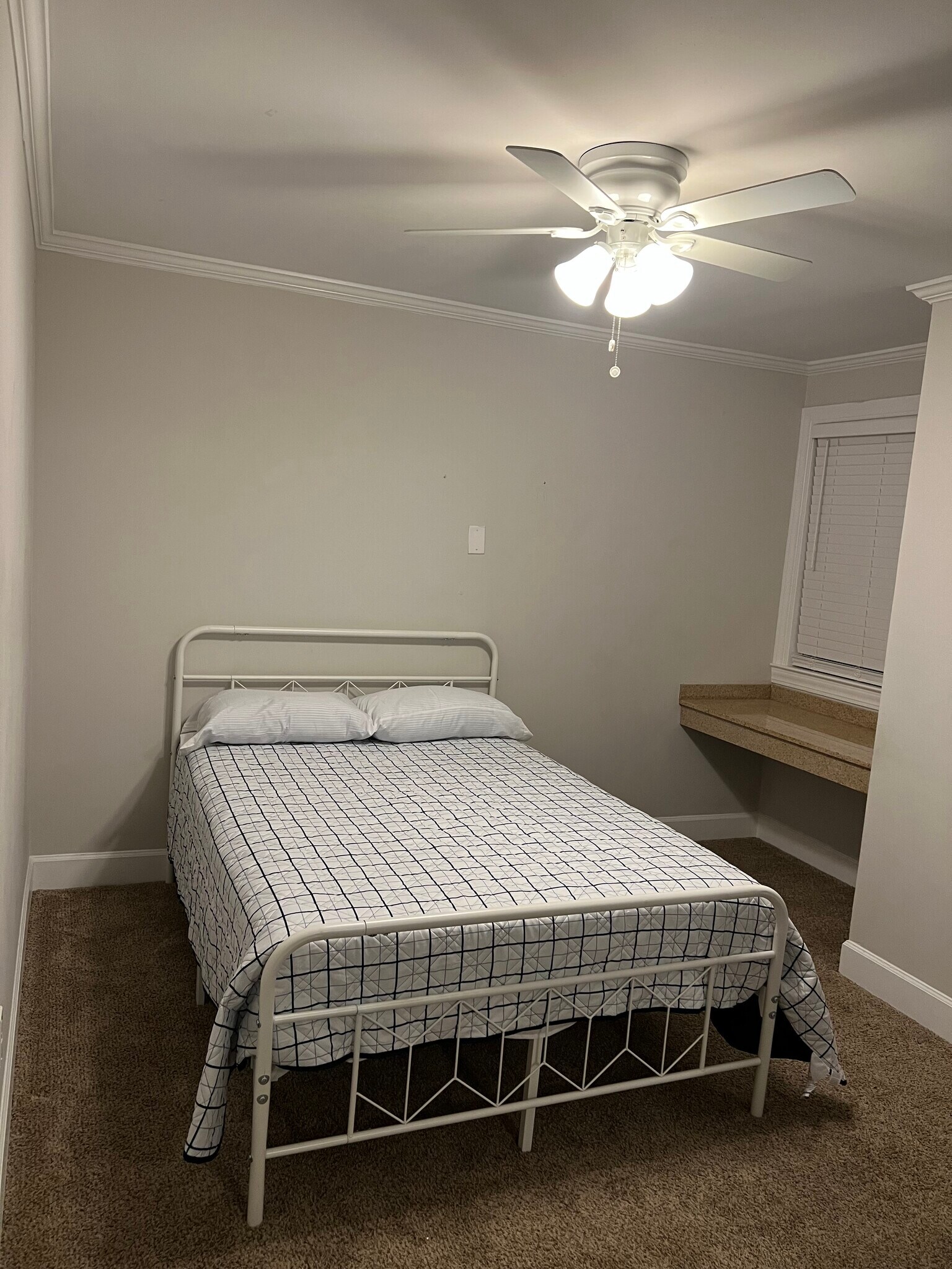 Building Photo - 2100 Old Taylor Rd