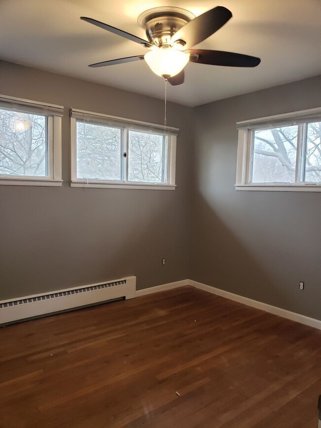 Building Photo - 3 BD Ranch