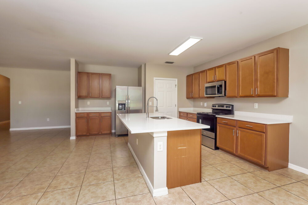Building Photo - 2564 Surfside Blvd