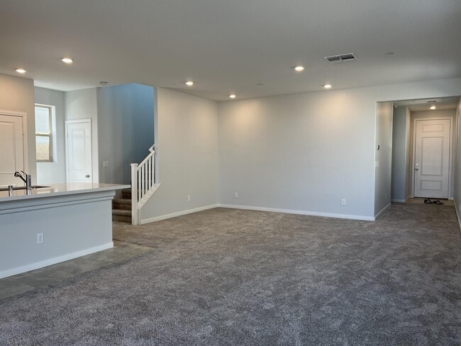 Building Photo - 396 Purple Sandpiper St