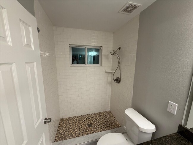 Building Photo - 6015 W Airport Blvd