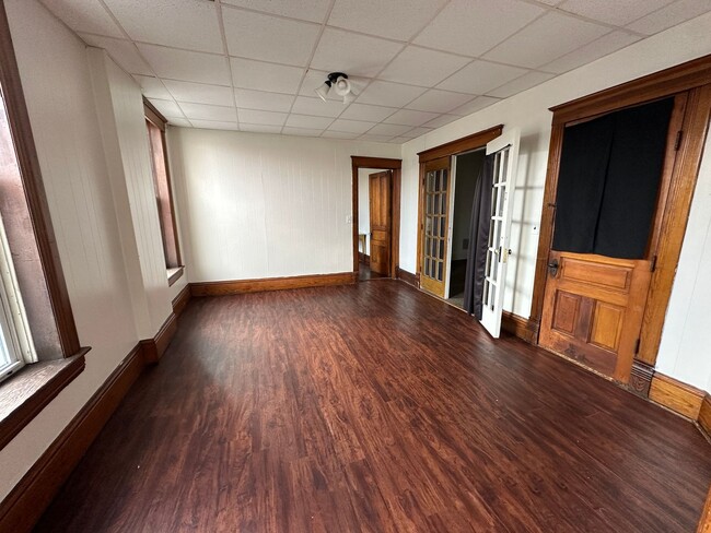 Building Photo - Large Apartment- HOMER,MI