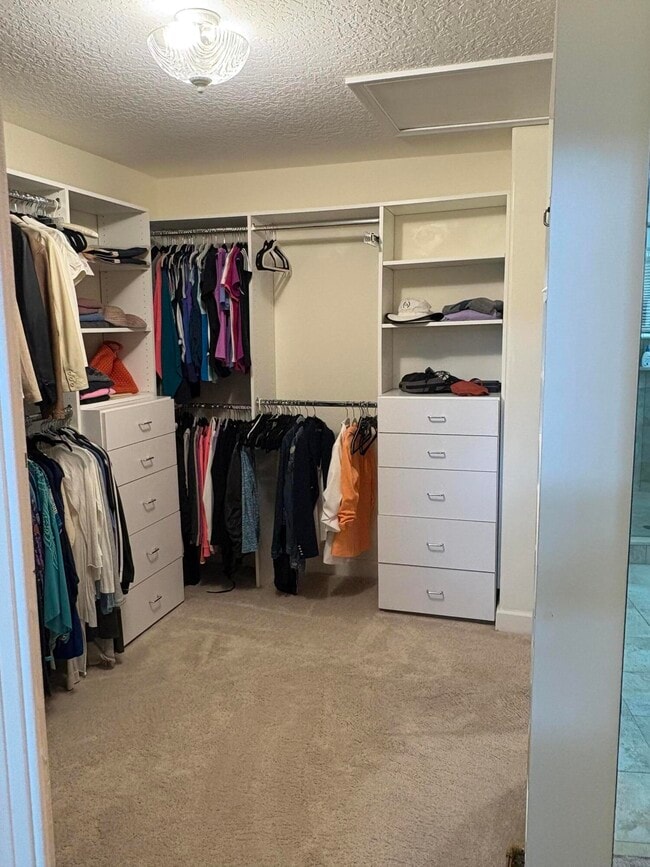 Building Photo - 927 Augusta Pointe Dr