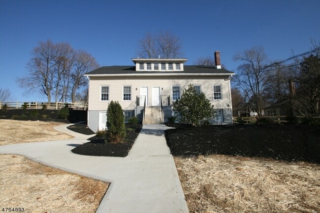 Primary Photo - 499 New Brunswick Ave