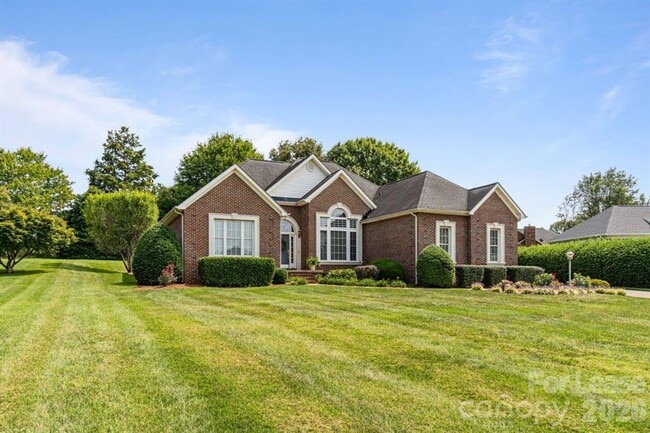 Building Photo - 4-Bedroom 2-Bath Home Nestled In The Popular Rock Barn Community!